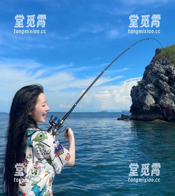 51吃瓜网 登录51吃瓜网,今日吃瓜,就像从冰箱拿出一颗冰冷的西瓜,爽爽的!