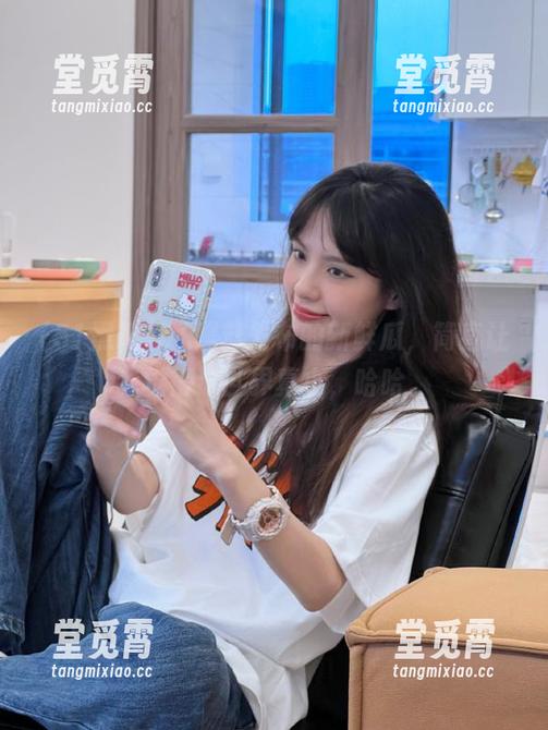 51黑料发布的新鲜瓜，简直让我觉得这世界真小，哈哈。