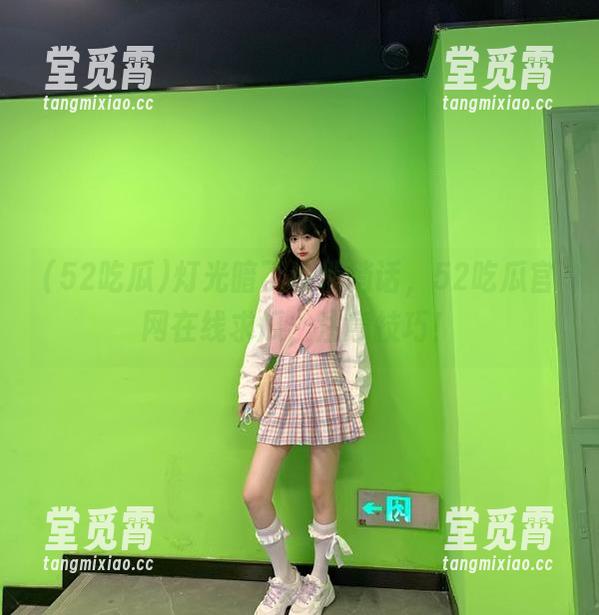 灯光暗了说悄悄话，52吃瓜官网在线求瓜，注意技巧！