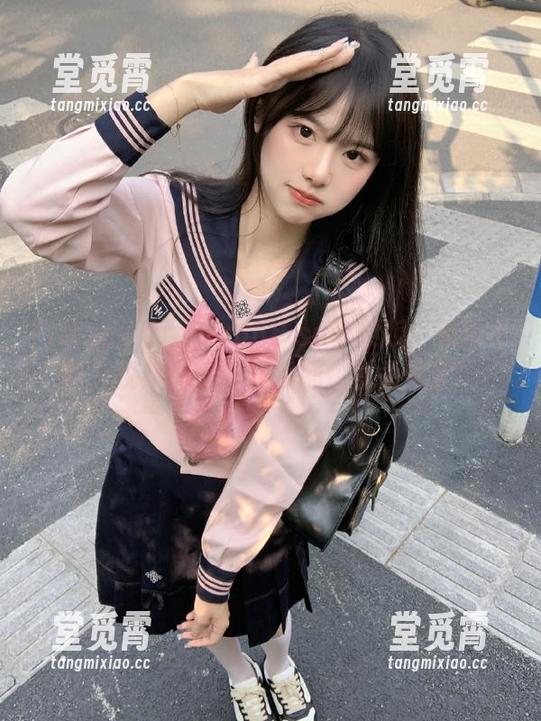 tttzzz668.su苹果版：黑料不断，犹如无底洞，我都快看头晕了！