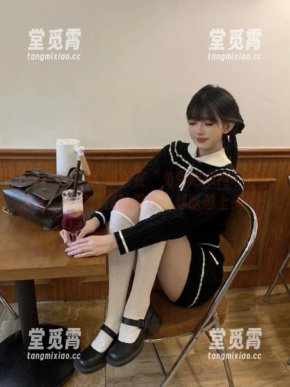 免费吃瓜网 果然在“免费吃瓜网”分享起来,就像深夜的零食,越吃越上头……