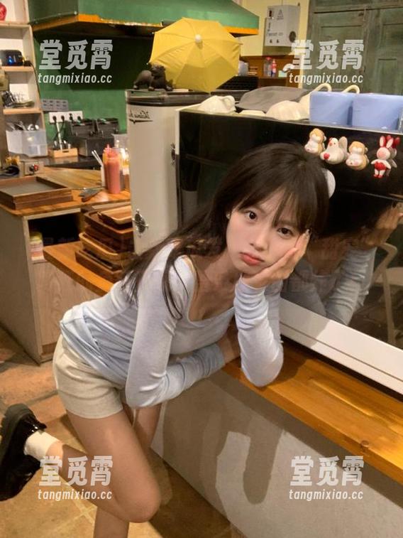 最新吃瓜 最新吃瓜发布:那位“甜宠”网红的疯狂夜晚,整条朋友圈都炸了!