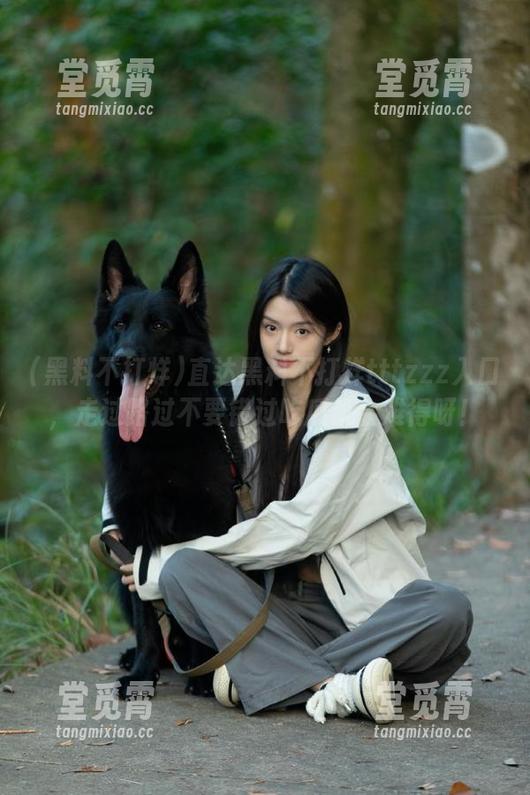 直达黑料不打烊tttzzz入口，走过路过不要错过吃瓜机会难得呀！