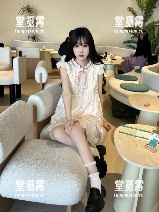 黑料吃瓜网 “黑料吃瓜网”入口:在线吃瓜不仅刺激,还让你怀疑人生到底几个果树能养活!