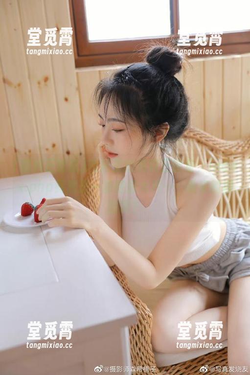 网站里的黑料正能量，index.php竟然是一部情感大片……谁来的编剧啊？