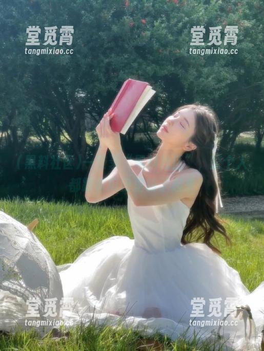 一登录“黑料社区”，整个人都跟着瓜田里转了起来